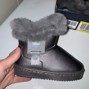 Kids' Black Fur-Lined Snow Boots